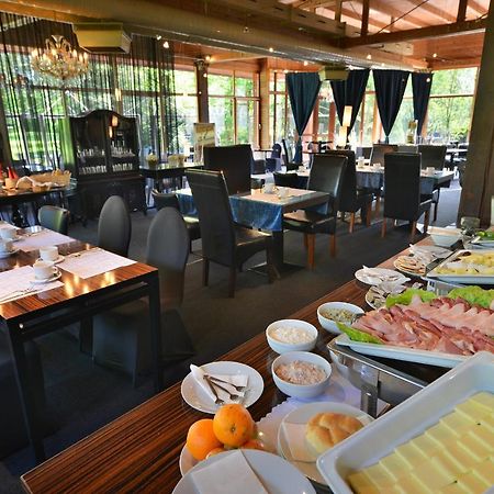 Parkhotel Morris Novy Bor Bagian luar foto