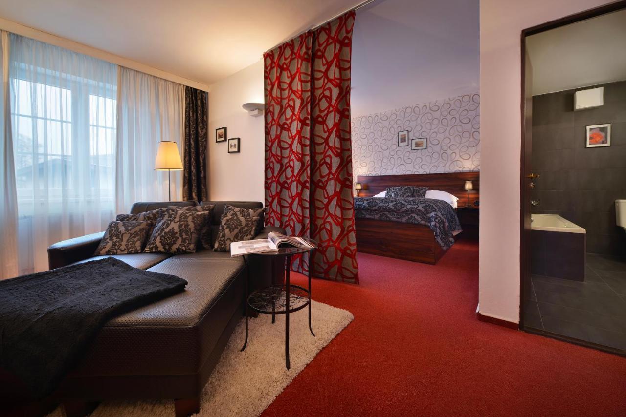 Parkhotel Morris Novy Bor Bagian luar foto