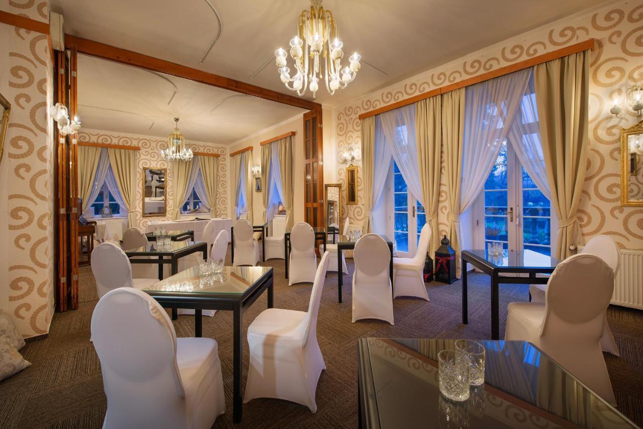 Parkhotel Morris Novy Bor Bagian luar foto