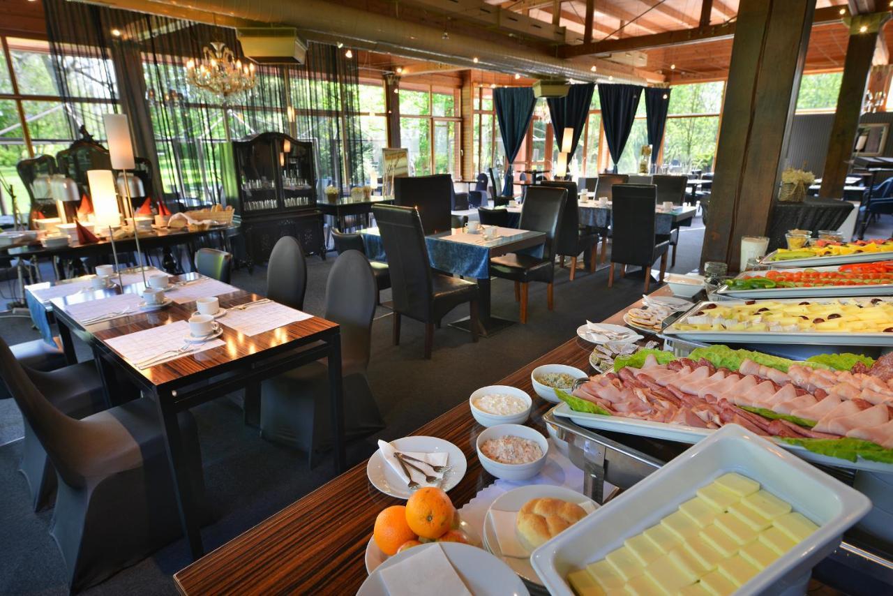 Parkhotel Morris Novy Bor Bagian luar foto
