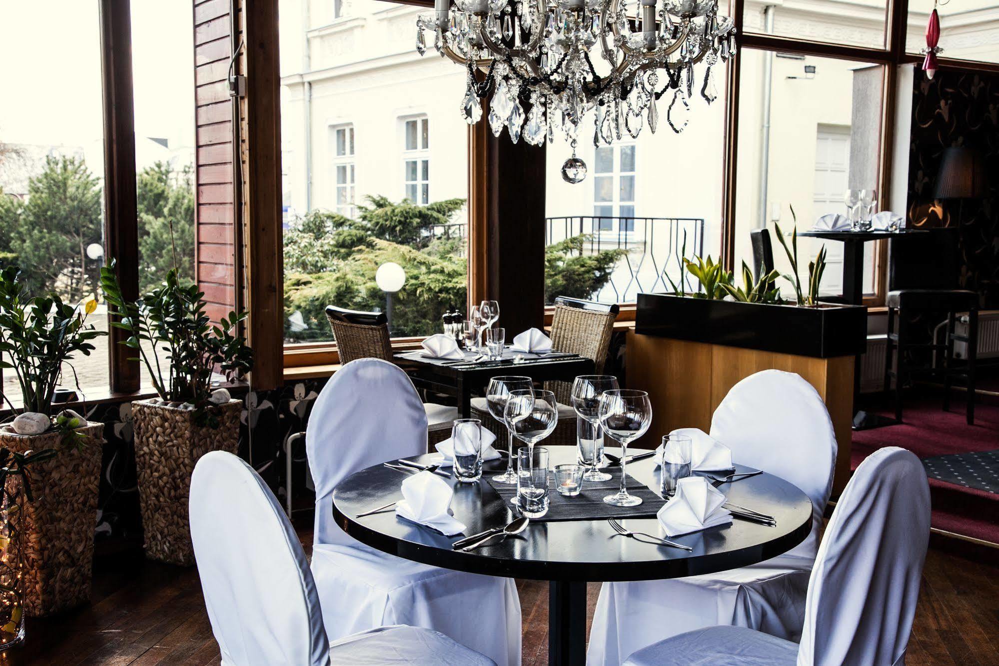 Parkhotel Morris Novy Bor Bagian luar foto